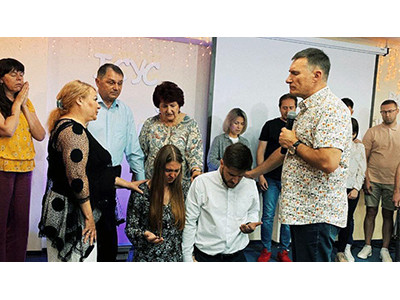 Рукопокладання пастора